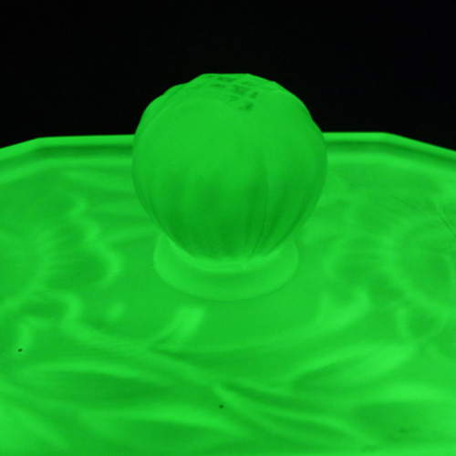 (image for) Art Deco 1930's Uranium Green Glass Biscuit Jar/Pot - Click Image to Close