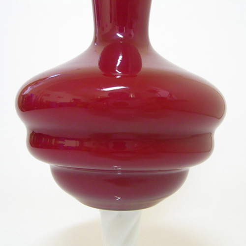 (image for) Veritable Opaline Florence Italian Empoli Red Glass Vase - Click Image to Close