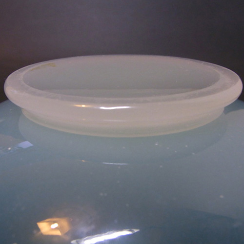 Stevens + Williams Stourbridge Alabaster Glass Powder Bowl - Click Image to Close