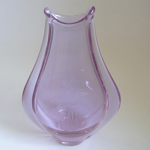 (image for) Zelezny Brod Czech Neodymium/Alexandrite Glass Vase - Click Image to Close