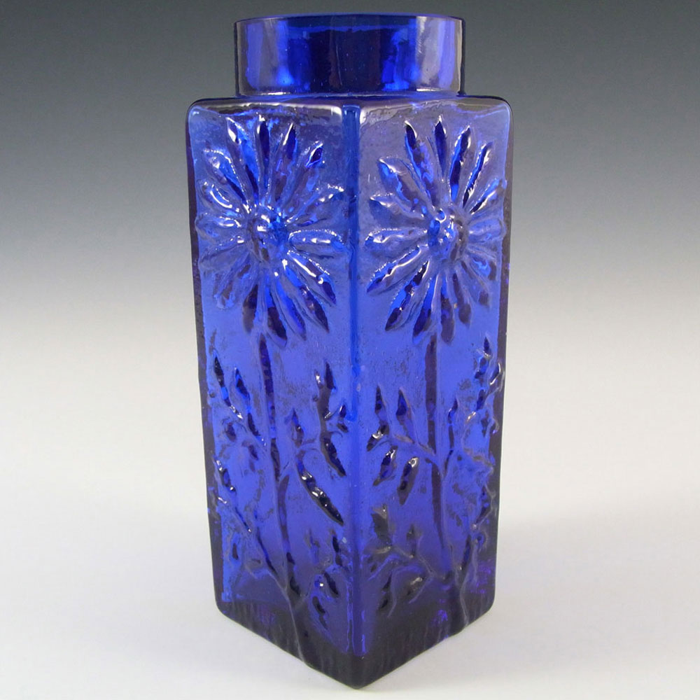 (image for) Dartington #FT228 Frank Thrower 6.5" Blue Glass 'Marguerite' Vase - Click Image to Close