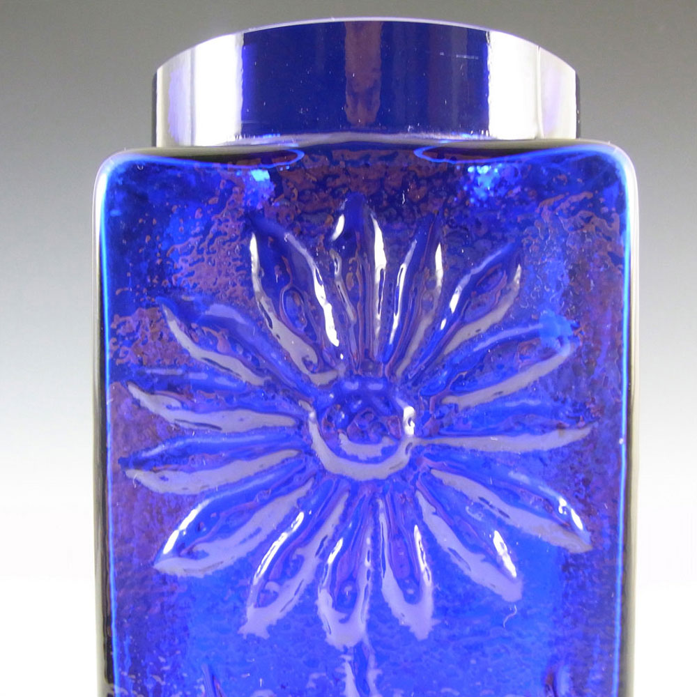(image for) Dartington #FT228 Frank Thrower 7.25" Blue Glass 'Marguerite' Vase - Click Image to Close