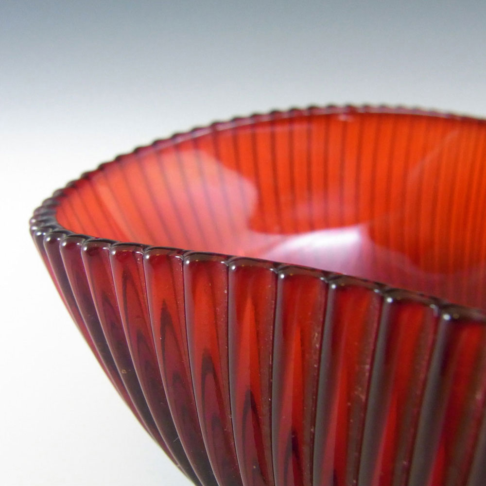 Gullaskruf Ruby Red Glass 'Reffla' Bowl by Arthur Percy - Click Image to Close