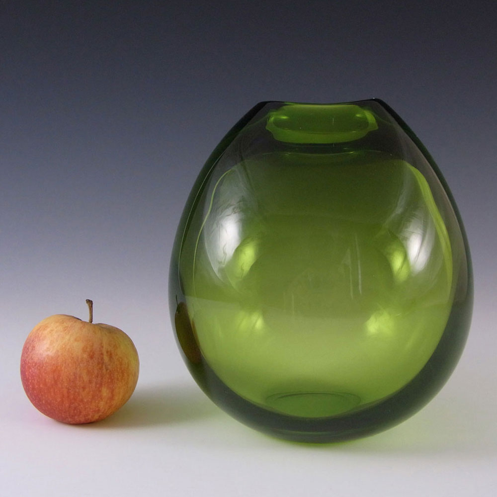 (image for) Holmegaard #15470 Per Lutken Green Glass 'Majgrøn' Vase - Signed - Click Image to Close