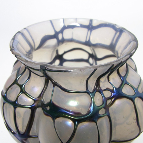 Kralik Art Nouveau 1900's Iridescent Veined Glass Vase - Click Image to Close