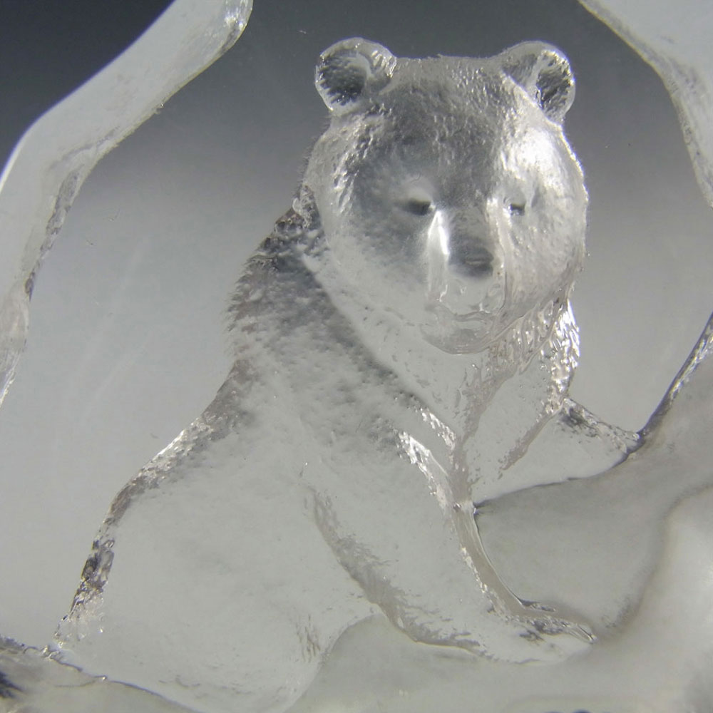 Mats Jonasson #88131 Glass Bear Paperweight - Signed - Click Image to Close
