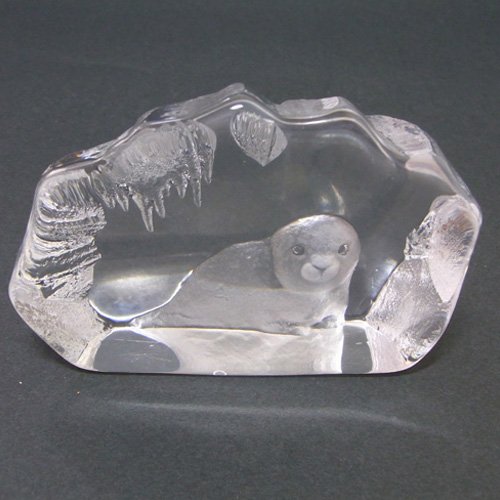 Mats Jonasson #3150 Glass Seal Paperweight - Signed - Click Image to Close