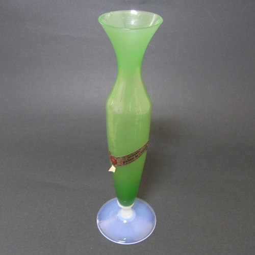 V Nason Green Opalescent Murano Glass Labelled Vase - Click Image to Close