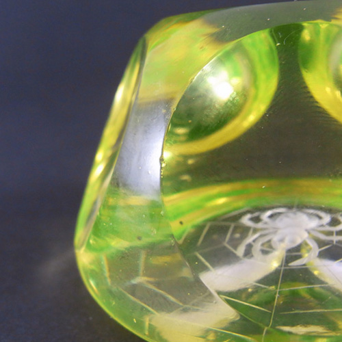 Webb Corbett Uranium Glass Spider Web Paperweight - Labelled - Click Image to Close