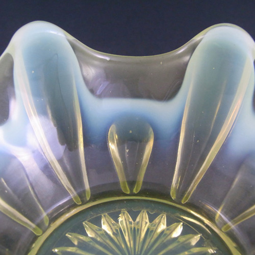 (image for) Victorian Vaseline/Uranium Opalescent Glass Bowl - Click Image to Close