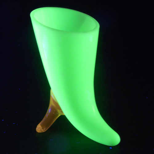 (image for) Victorian Uranium Custard Glass Amber & Ivory Horn Vase - Click Image to Close