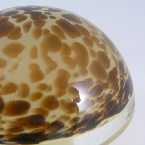 (image for) Wedgwood Speckled Glass Mushroom Paperweight RSW219 - Marked - Click Image to Close