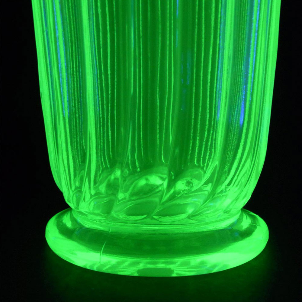 (image for) Bagley #3141 Art Deco Uranium Green Glass 'Carnival' Vase - Click Image to Close