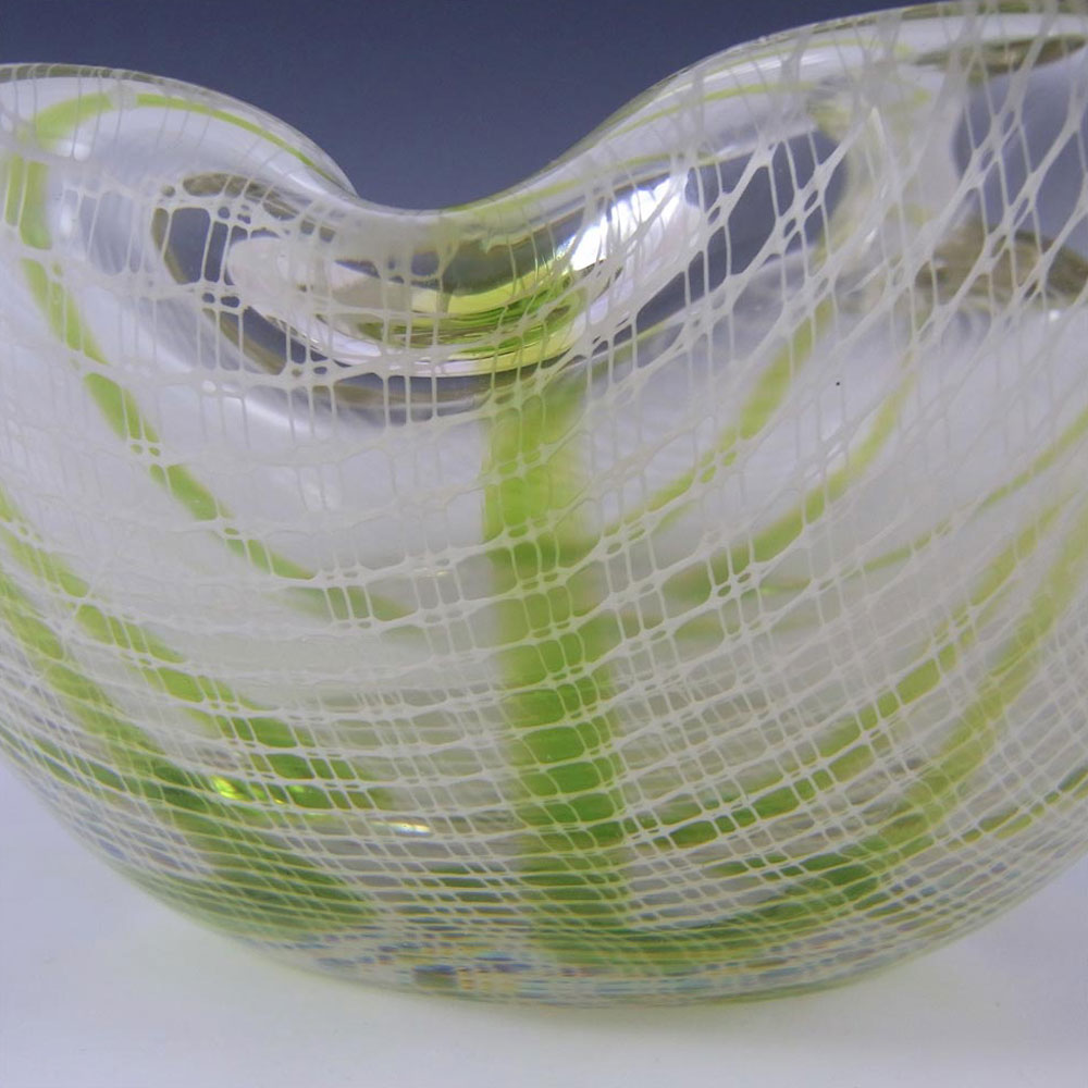 (image for) Harrachov Czech Lattice Biomorphic Glass 'Harrtil' Bowl - Click Image to Close