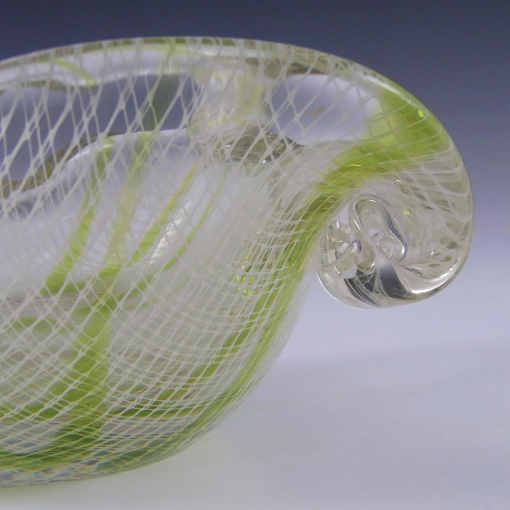Harrachov Czech Lattice Biomorphic Glass 'Harrtil' Bowl - Click Image to Close