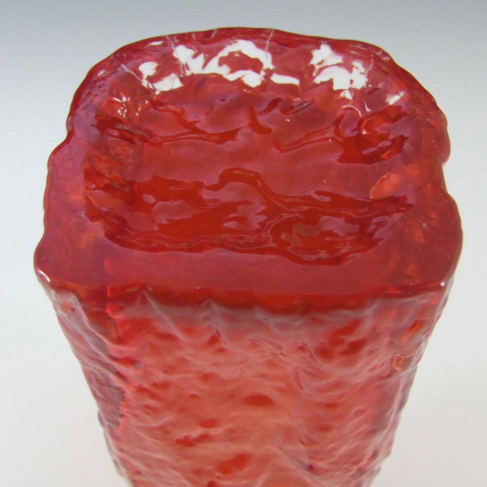 Japanese Bark Textured Red Cased Glass Vase - Click Image to Close