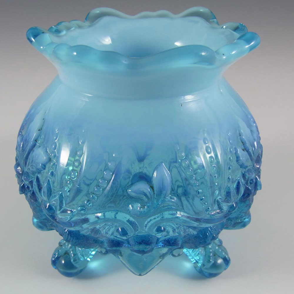 Victorian 1900's Blue Pearline Glass 'Piasa Bird' Vase - Click Image to Close