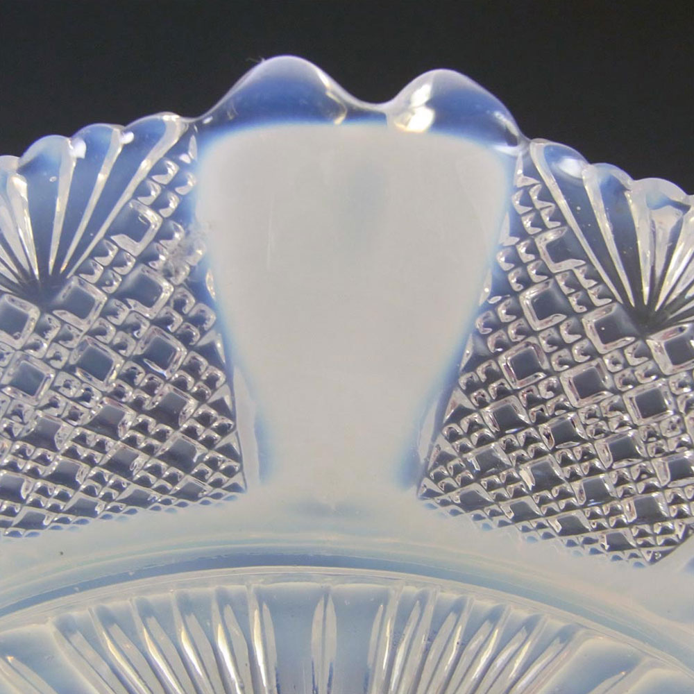 (image for) Davidson Moonshine Pearline Glass 'Richelieu' Bowl - Click Image to Close