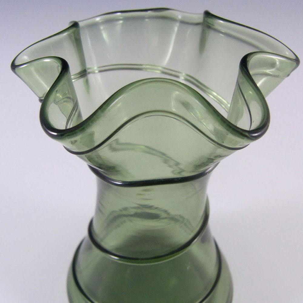 (image for) Victorian Antique Green Glass Vase with Applied Trailing - Click Image to Close