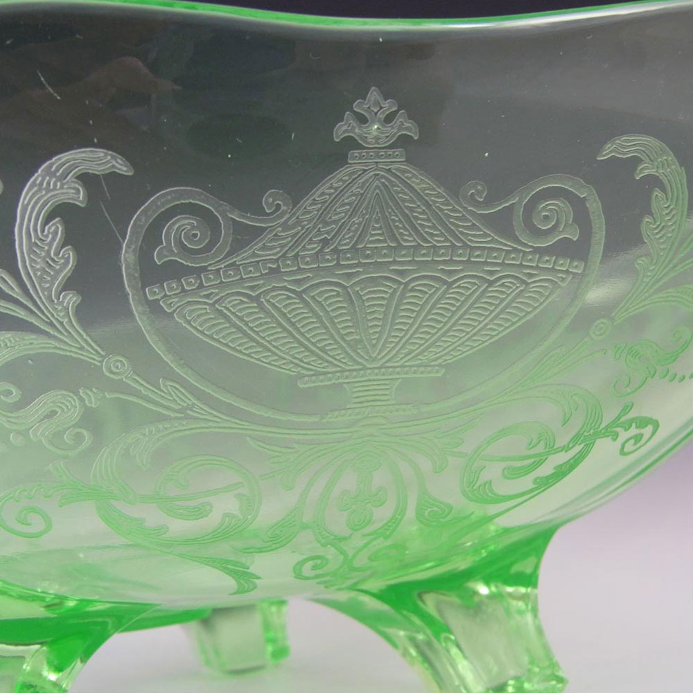 Cambridge Green Art Deco/Depression Glass Bowl - Etched Urn - Click Image to Close