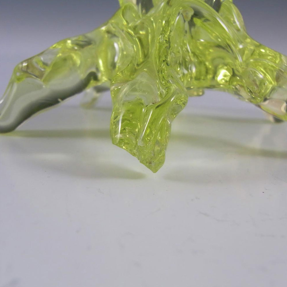 John Walsh Victorian Vaseline/Uranium Glass Thorn Vase - Click Image to Close