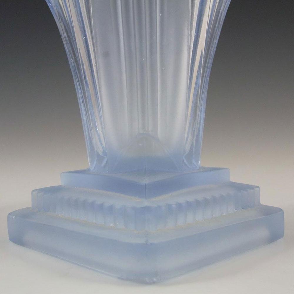 Walther & Söhne 6.5" 1930's Art Deco Blue Glass 'Greta' Vase - Click Image to Close