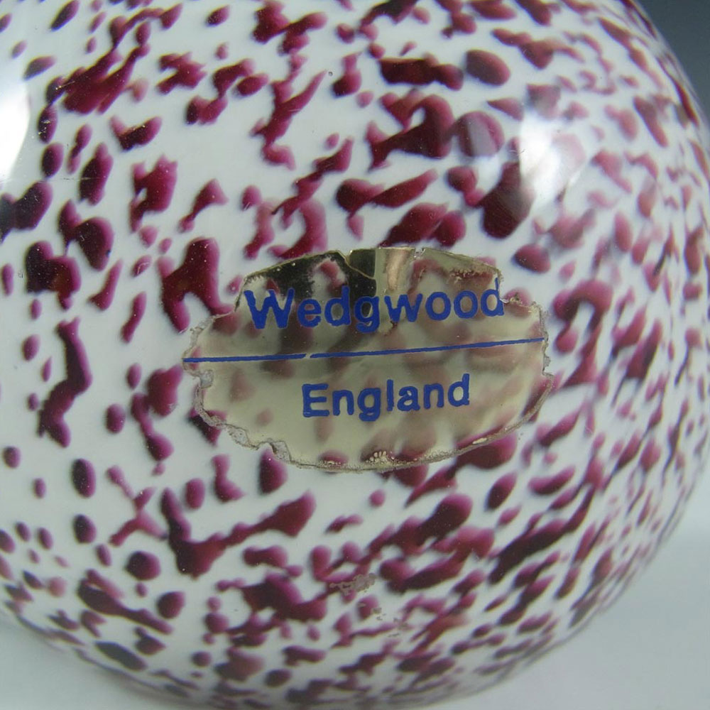 Wedgwood Pink + White Glass Hedgehog Paperweight RSW403 - Click Image to Close