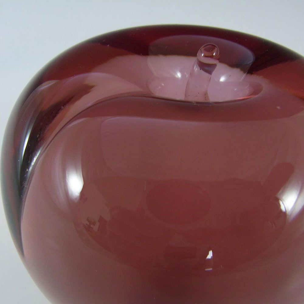 (image for) Wedgwood Lilac Glass Apple Paperweight RSW230 - Marked - Click Image to Close
