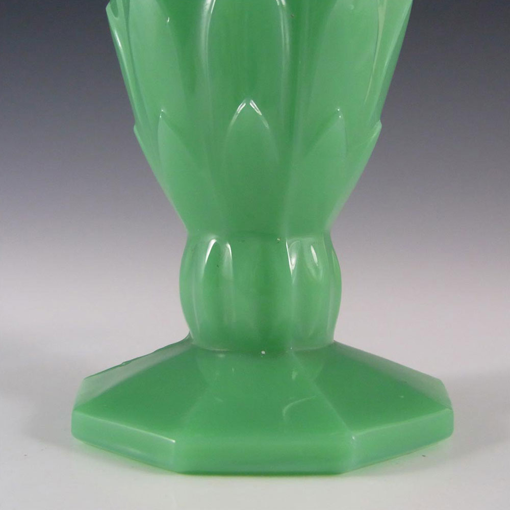 Art Deco 1930's Jade Green Pressed Glass Vase - Click Image to Close