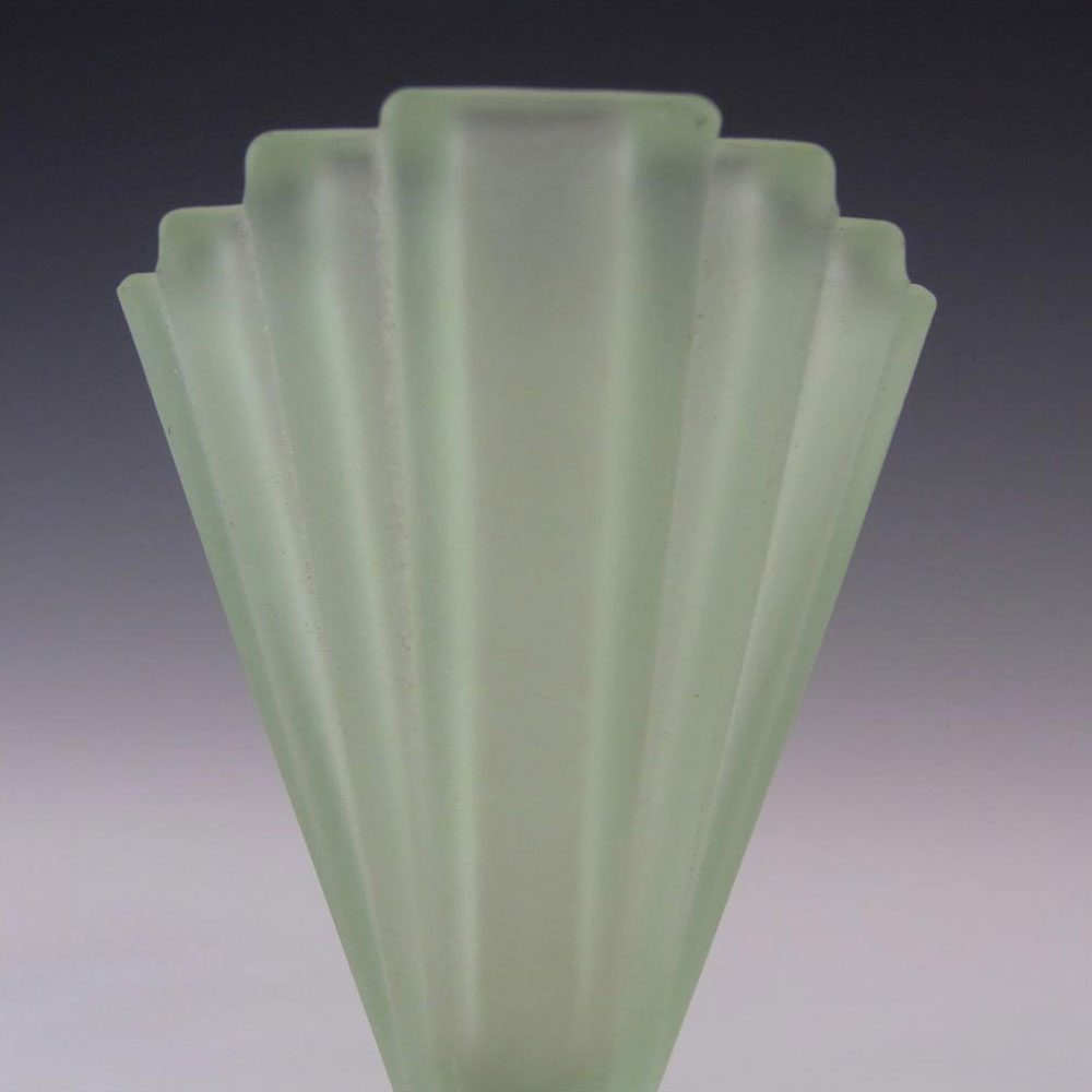 (image for) Bagley #334 Art Deco 4.5" Green Glass & Chrome 'Grantham' Vase - Click Image to Close
