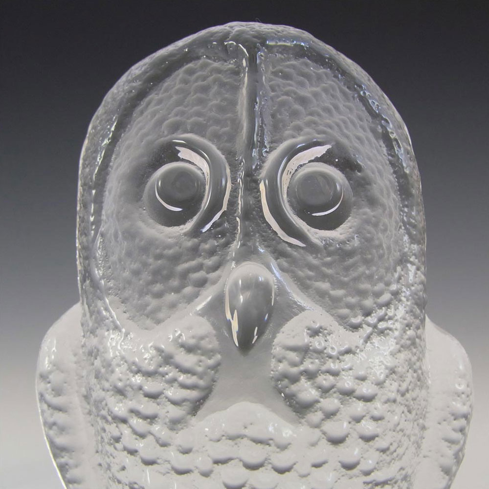 Mats Jonasson / Kosta #93056 Glass Owl Paperweight - Signed - Click Image to Close