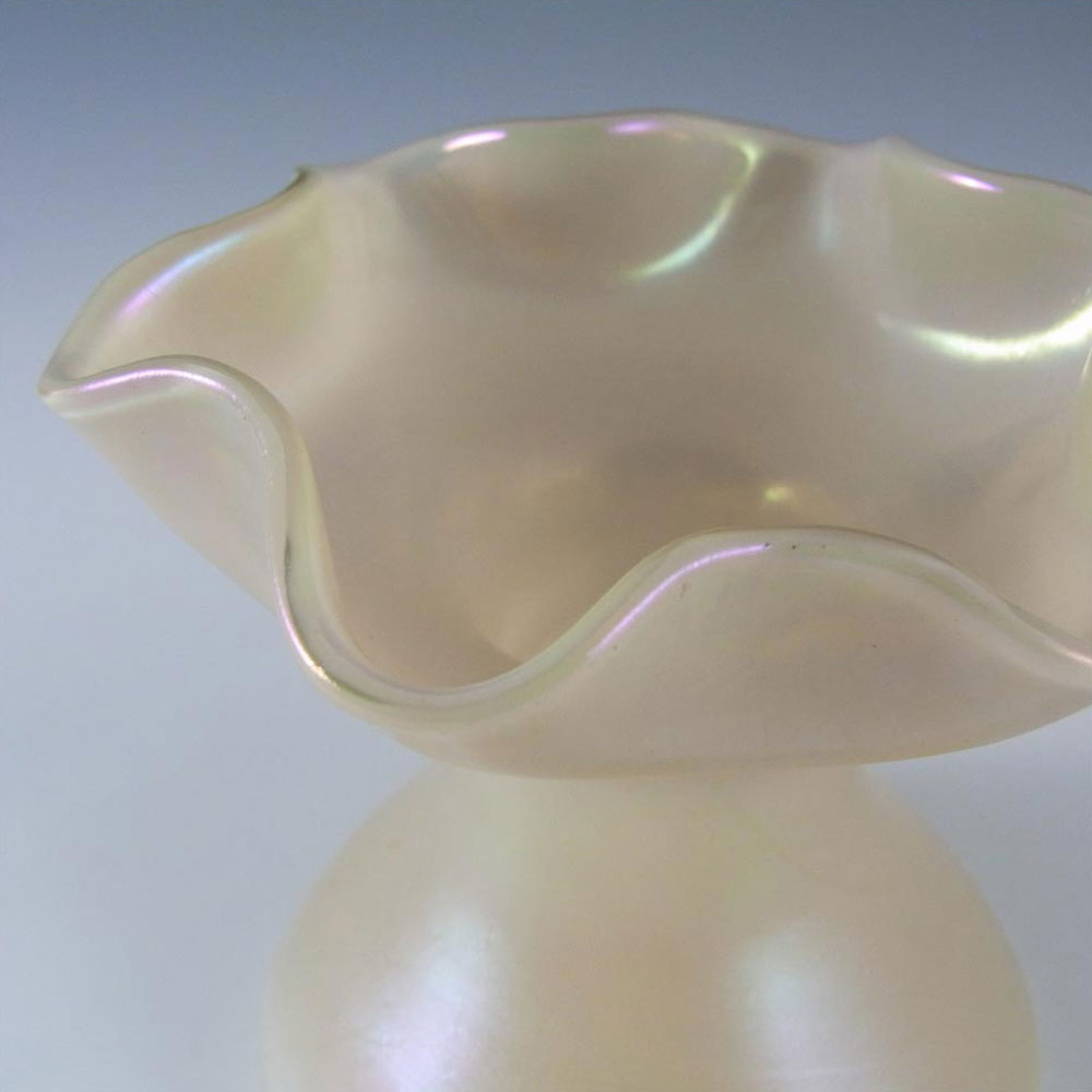 Kralik Art Nouveau 1900's Iridescent Mother-of-Pearl Glass Vase - Click Image to Close