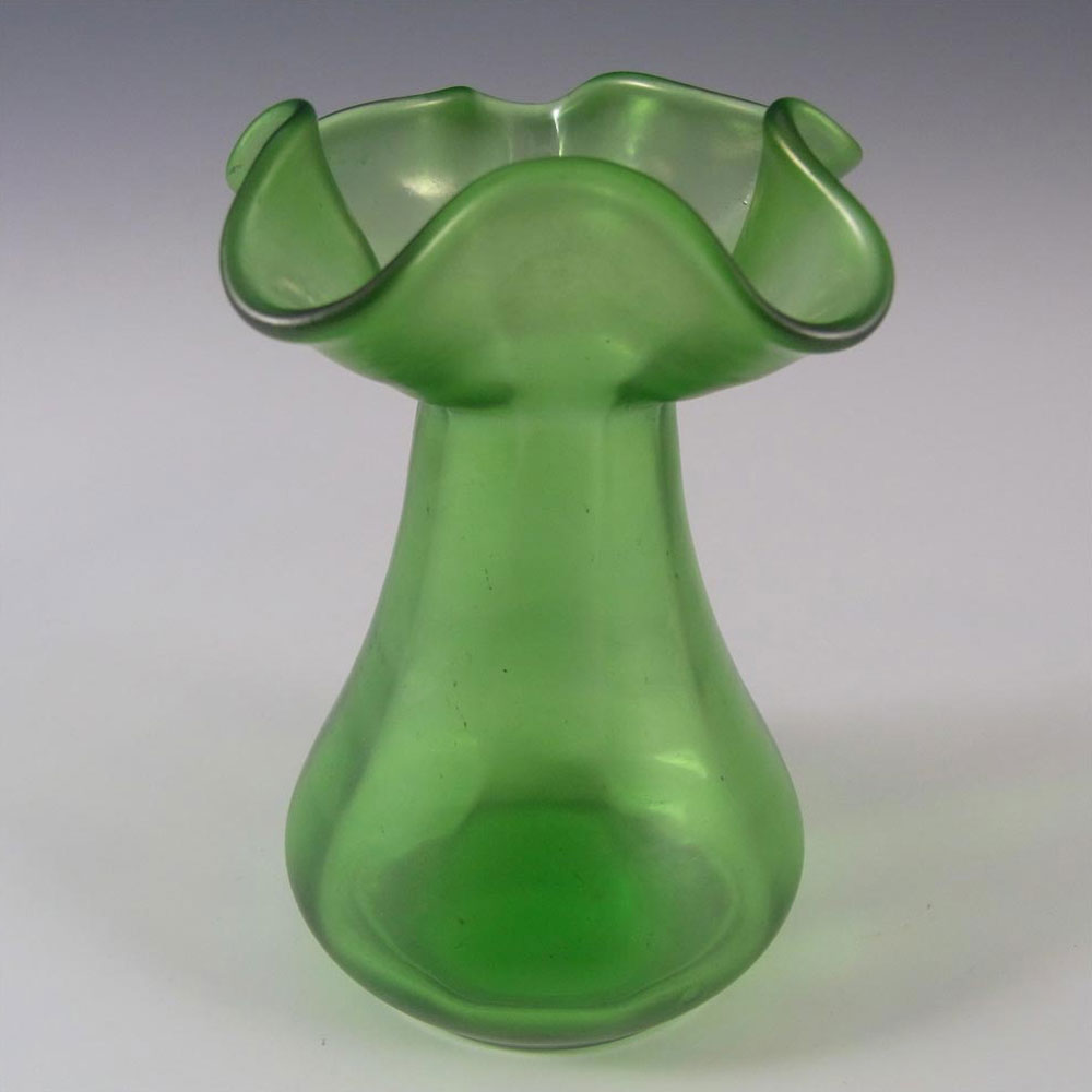 Loetz / Lötz Art Nouveau Green Glass Creta Glatt Vase - Click Image to Close