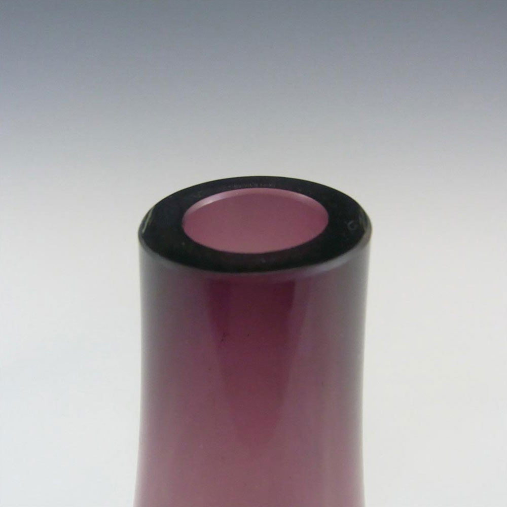 (image for) Riihimaki #1379 Riihimaen Purple Glass 6" Vase - Marked - Click Image to Close
