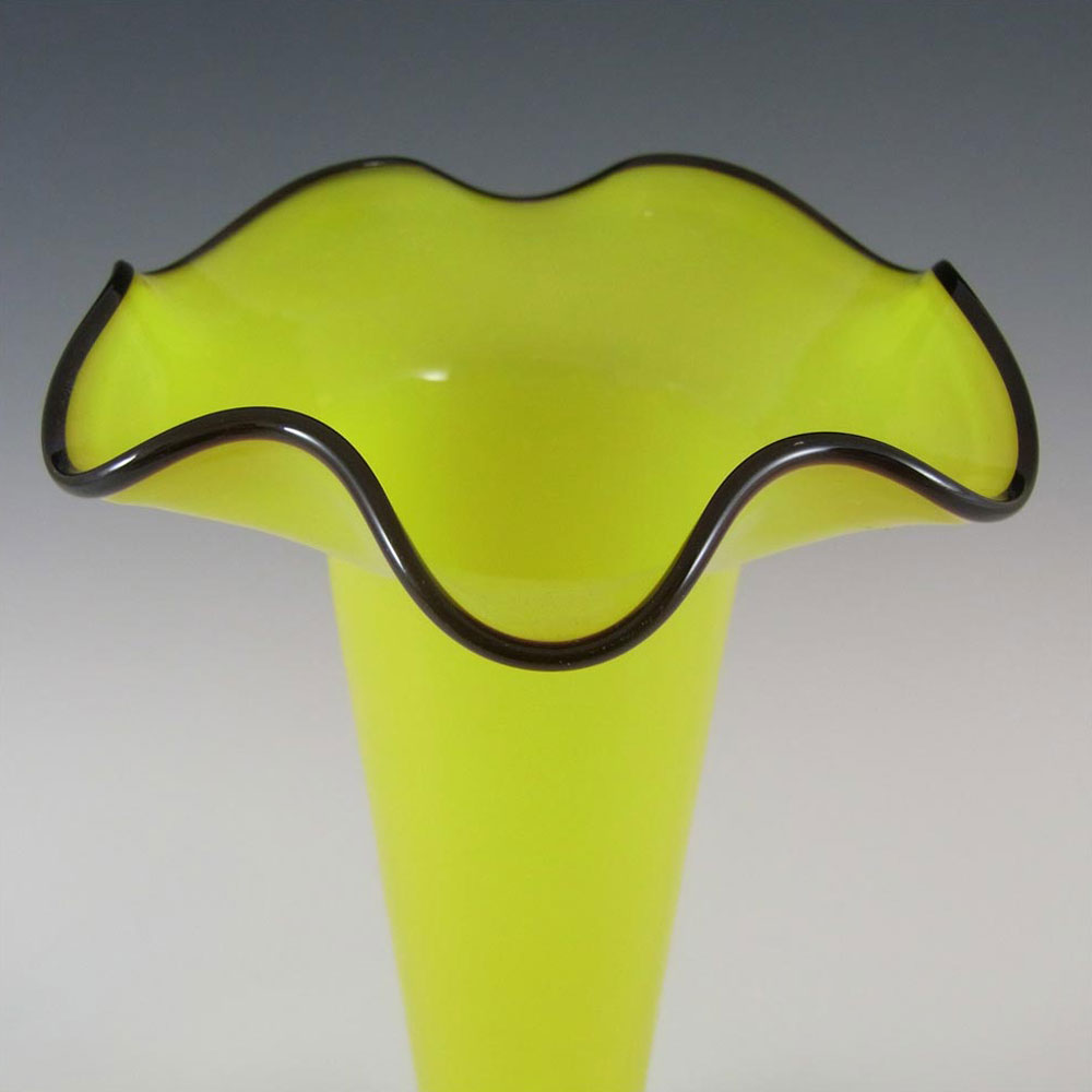 Welz Czech Art Deco Yellow & Black Tango Glass Vase - Click Image to Close
