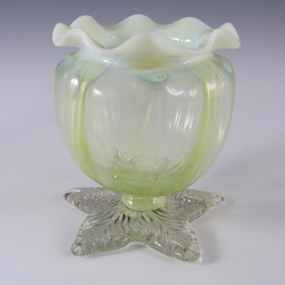 Victorian Vaseline Uranium Opalescent Glass Posy Vase - Click Image to Close