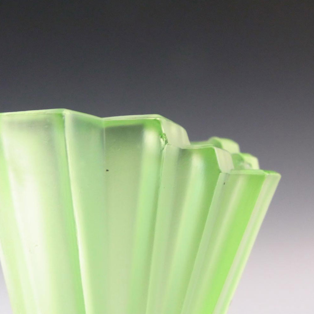(image for) Bagley #334 Art Deco 4.5" Uranium Green Glass & Chrome 'Grantham' Vase - Click Image to Close