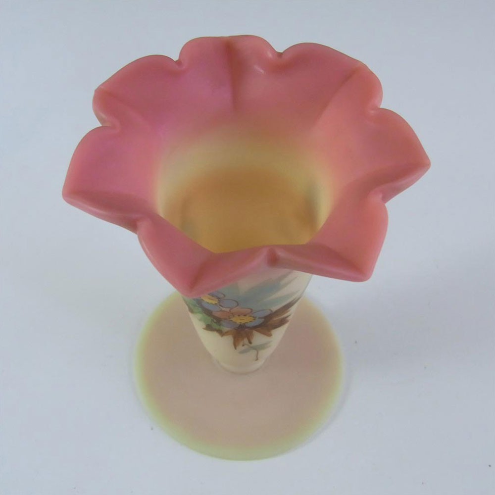 Thomas Webb Victorian Burmese Uranium Glass Vase - Click Image to Close