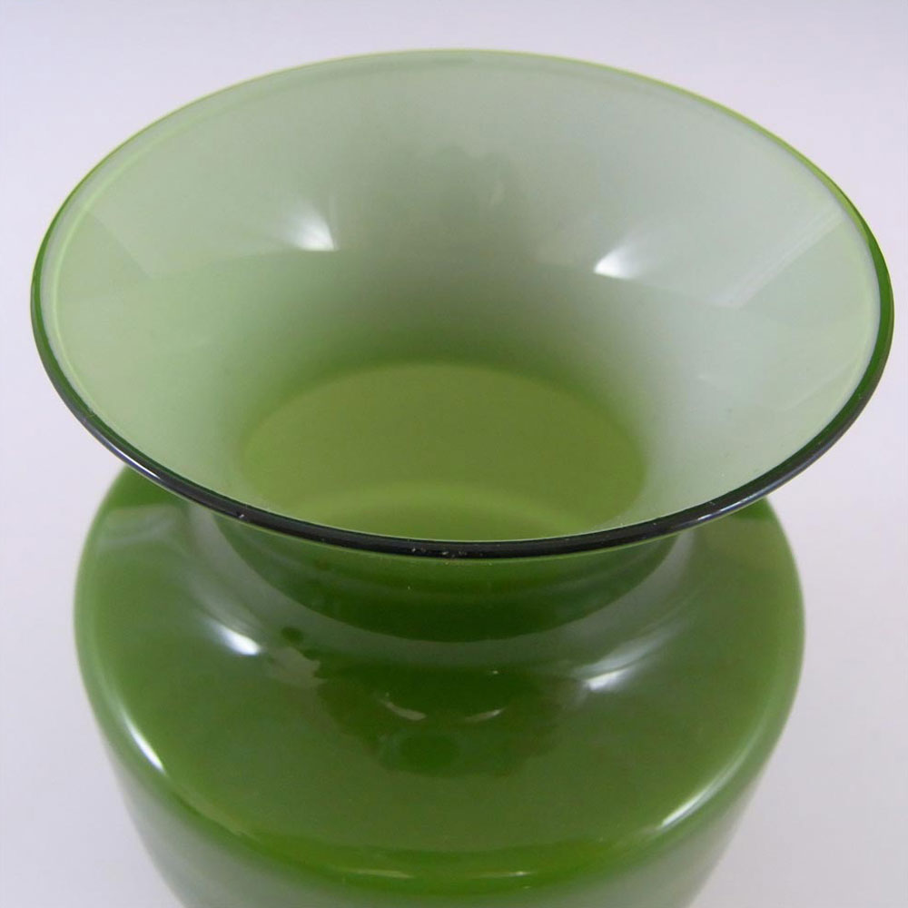 Lindshammar Gunnar Ander Swedish Green Glass Vase - Click Image to Close