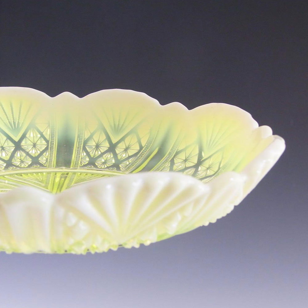 Davidson Primrose Pearline Glass 'Lords + Ladies' Bowl #2 - Click Image to Close
