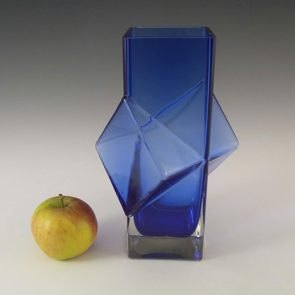 (image for) Riihimaki #1388 Erkkitapio Siiroinen Blue Glass Pablo Vase - Click Image to Close