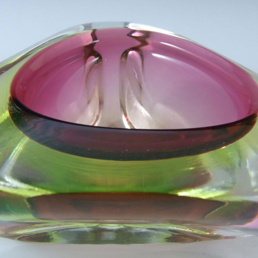 (image for) Arte Nuova Murano Pink & Uranium Green Sommerso Glass Bowl - Click Image to Close