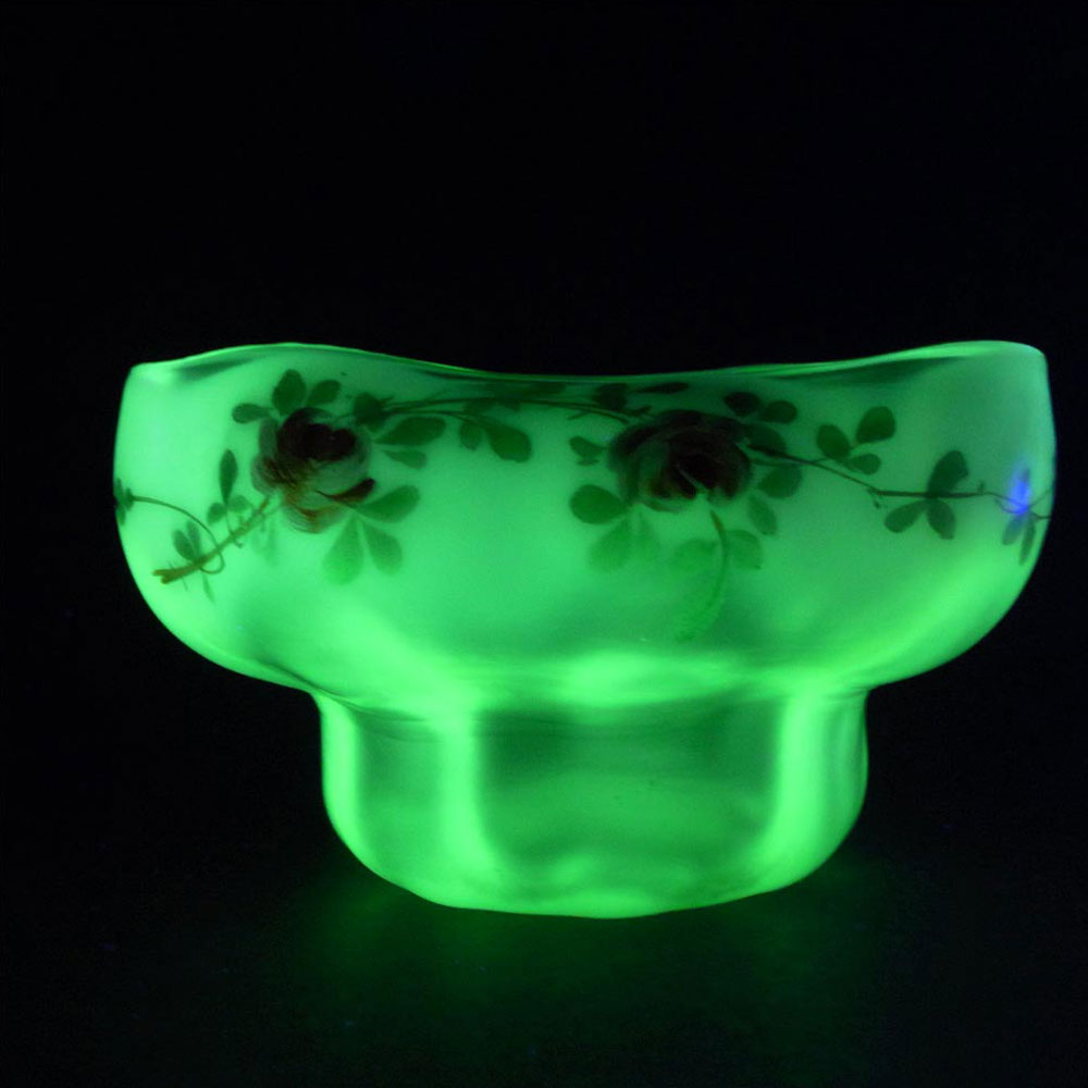 (image for) Victorian Vaseline/Uranium Enamelled Green Glass Bowl - Click Image to Close