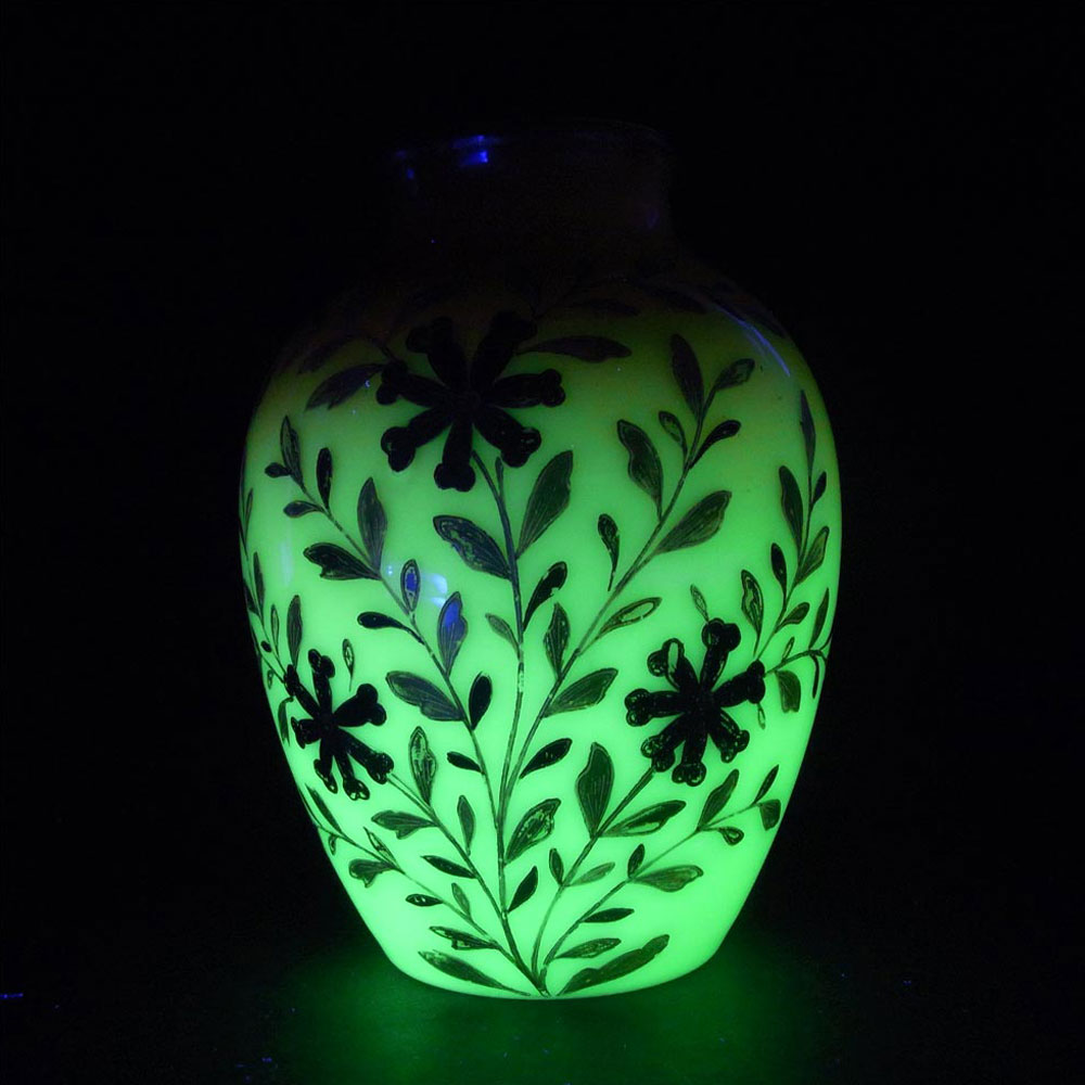 Victorian Burmese Uranium Pink Glass Enamelled Vase - Click Image to Close