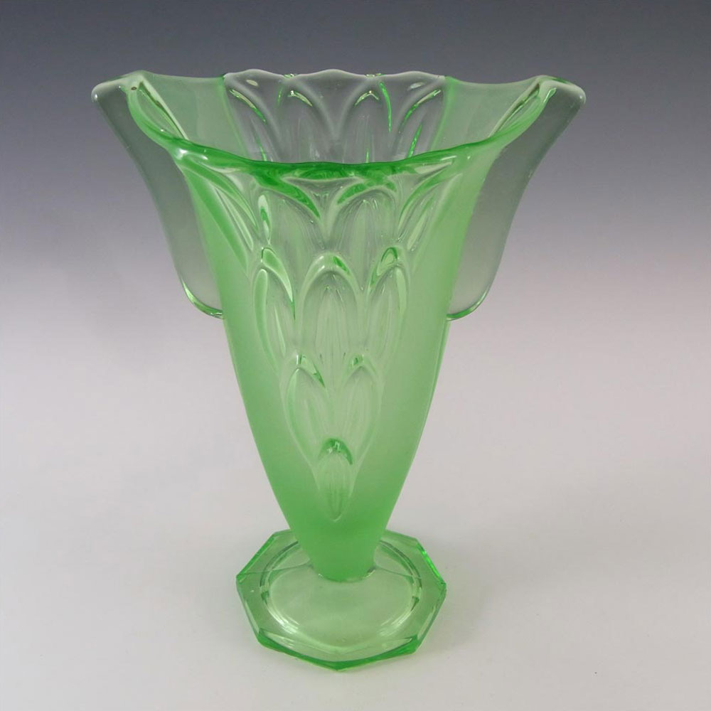 (image for) Stölzle #19085 Czech Art Deco Uranium Green Glass Vase - Click Image to Close