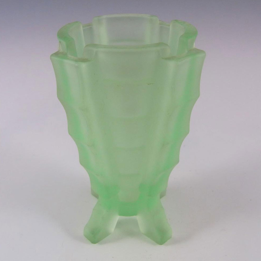 Bagley #3007 Art Deco 4.25" Uranium Green Glass 'Bamboo' Vase - Click Image to Close