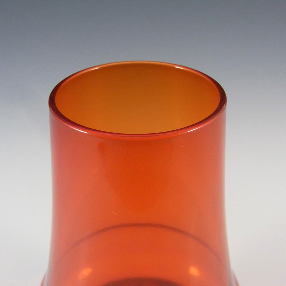 (image for) Riihimaki 'Piippu' Riihimaen Aimo Okkolin Red Glass Vase - Click Image to Close