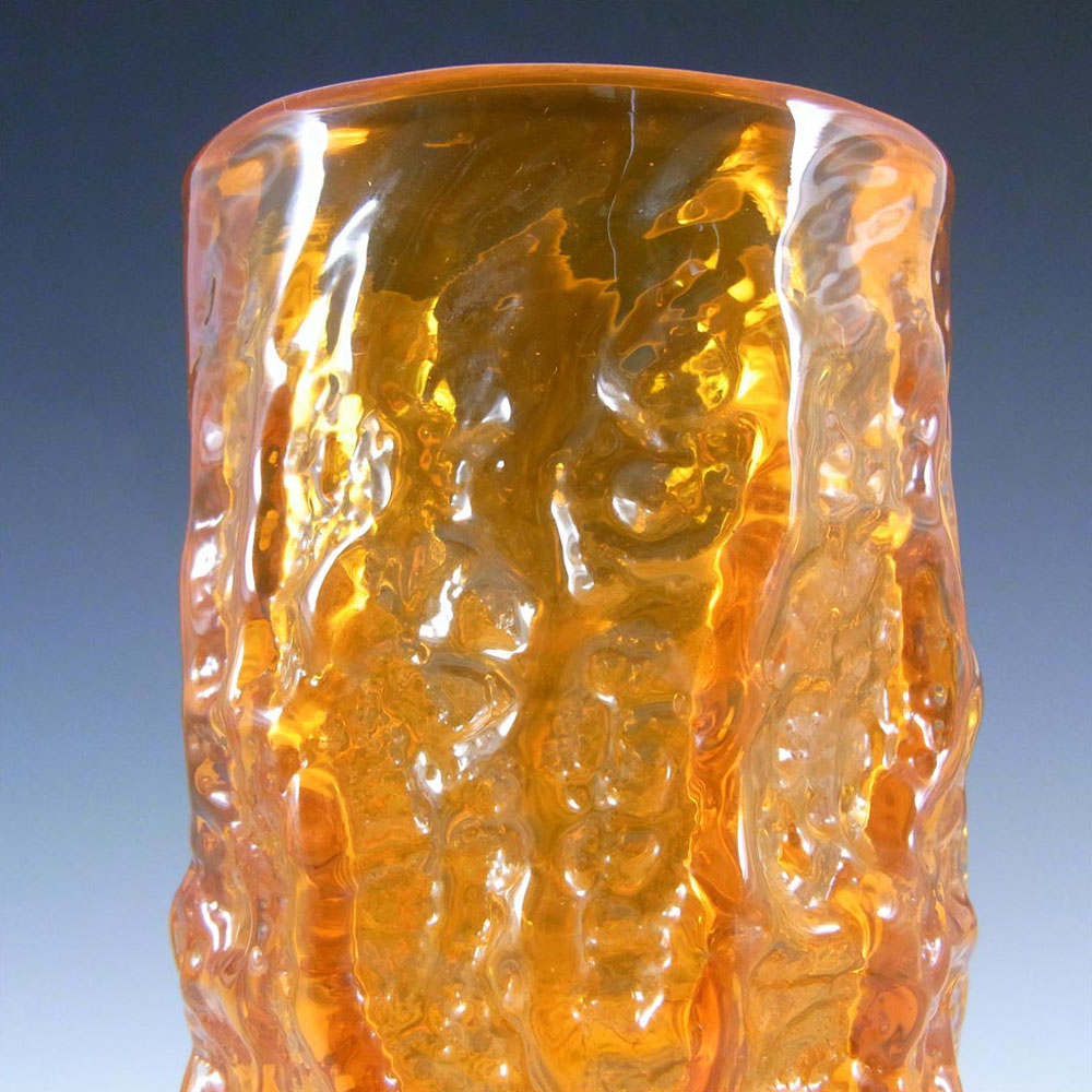 Whitefriars #9690 Baxter Tangerine Glass 7.5" Textured Bark Vase - Click Image to Close