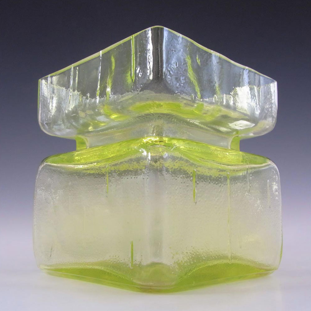 (image for) Riihimaki 'Pala' Riihimaen Helena Tynell Uranium Glass Vase - Click Image to Close