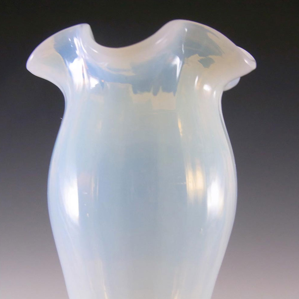 Kralik Czech Opaline/Opalescent Spatter Glass Vase - Click Image to Close